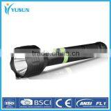 Wholesale Direct Fixed-focus XPE Light LED Flashlight 186500 Straight Re-charge Outdoor Waterproof