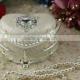 Luxury Handmade Custom Heart Shaped Sliver Plating European Style Lead Tin Zinc Alloy Metal Jewelry Box Accessories Gift Box thumbnail-1