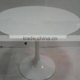 Dining Room Eero Saarinen Fiberglass Tulip Table thumbnail-6
