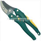 Traditional Hand Garden Pruning Shears thumbnail-4