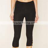 China Hot Sale Crisscross Capri Leggings Saxi Girl Cotton Yoga Pants thumbnail-3