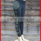 OEM Flower Ditigal Printing Black Fitness Wear Funny Yoga Pants thumbnail-2