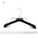 15.5" Plastic Coat Suit Hanger With Logo Printing and Squre Hook for Garment thumbnail-4