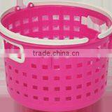Round Basket With Handle thumbnail-1
