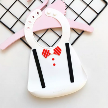 Customized Baby Feeding Set Soft Silicone Waterproof Baby Bibs Sets Easily Clean BPA Free thumbnail-4