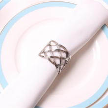 Cheap Wholesale Iron Napkin Buckle Simple Wrapped Wire Napkin Ring thumbnail-5