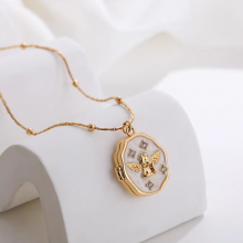 Waterproof Resin Pet Photo Necklace With UV Protection and 18