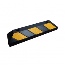 550*150*100mm China Manufacturer Reflective Rubber Road Safety Car Wheel Stopper Rubber Parking Lot Equipment Parking Block For Truck