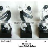 (01-2568)clear and black glass figures
