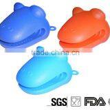 High Temperature Take Bakeware Microwave Oven Ironing Gloves Insulation Hand Clamp thumbnail-3