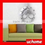 UCHOME Mechanical Appearance Triangular Gear Wheel Wall Clock With Calendar