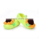 Beautiful Sunflower Free Crochet Shoes Pattern for Baby thumbnail-5