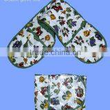Double Potholder With Two Pockets for Both Hands Use
