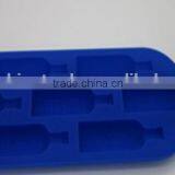 Bottle Shape Ice Cube Tray thumbnail-1