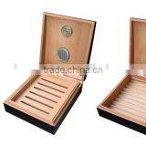 Custom Spanish Cedar Travel Cigar Case thumbnail-1