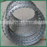 BTO-22 980mm Roll Diameter Galvanized Razor Barbed Wire thumbnail-1