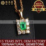 Factory Wholesale 18 Carat Gold Mosaic Natural Emerald Clavicular Necklace Pendant thumbnail-1