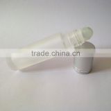 China cosmetic glass bottles manufacturer offer high quality roll on glass bottle