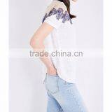 Customized Wholesale Lady's Apparel Simple Classic Floral Linen and Lace T-shirt(DQM005T) thumbnail-4