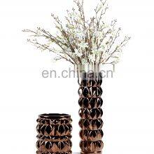 Golden Dubai Style Light Luxury Flower Arrangement Golden Porcelain Ceramic Vase For Table Decoration thumbnail-3