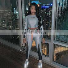 Оптовая распечатанная спортивная одежда для фитнеса, йоги для женщин. Двухкомпонентный костюм с длинными рукавами, короткой топи и штанами-леггинсами. thumbnail-3