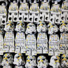 Печать и обработка минифигур LEGO методом PAD, печать деталей тела минифигур игрушек thumbnail-4