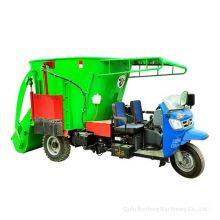 Small Three-wheel Electric Feed Spreader, Feeding Machine for Livestock Such as Cattle, Sheep and Horses, Pictures of Grass Spreader thumbnail-5