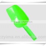 Plastic feed scoop small size/horse products