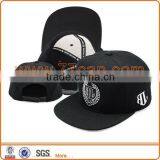 Black Flat Visor Snap back Cap Free Snapback Hat Wholesale in China