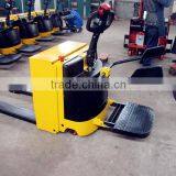 China Famous Brand 2.5 Ton Manual Hydraulic Hand Pallet Truck thumbnail-2