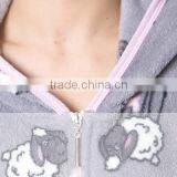China Manufacturer 100% Polyester Bath Robe for Women Sleepwear thumbnail-4