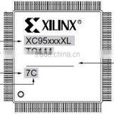 IC XILINX XCR3256XL-10TQ144I