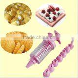 Plastic Cake Decorating Icing Piping Cream Syringe With 8 Nozzle / Piping Rob Suit thumbnail-2