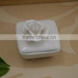 Factory Direct Ceramic Trinket Box With Flower Shape Design thumbnail-1