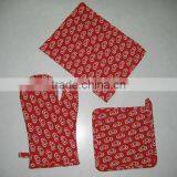 Finest Quality Printed Kitchen Mitten Set