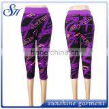 Latest Design Women Print Yoga Capri Pants With Mesh thumbnail-3