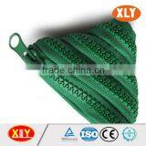 2015 Hot Sale #3 Open End Auto Lock White Color Plastic Zipper thumbnail-6