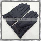 Fashion Style Mens Wearing Warmest Gloves