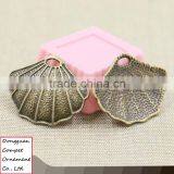 Wholesale zinc alloy diy ancient bronze pear shells scallops pendant