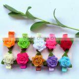 China Factory Price Assorted Modern Design Pink Rose Flower Fabric Hair Pin Wool Felt Clip Hair With Green Leaf for Children thumbnail-2