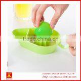 Manual Convenient Use Mini Orange and Lemon Juicer thumbnail-3