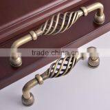 160mm Nest Shaped Ancient Vintge t Bar Closet Wine Cabinet Livingroom Classical Bronze Pull