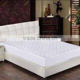White Custom High Quality Quilted Terry Cloth Waterproof Mattress Protector / Mattress Cover