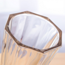 Factory Cheap Wholesale Simple Unique Designed Style Thick Glass Machine Made Vase For Home Decoration thumbnail-4