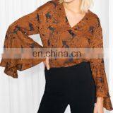 OEM/ODM Design Retro Style Clothing V-neckline Women Top Jacquard Flounce Top (16112203) thumbnail-2