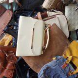 Брошенная одежда. Брошенная сумка. Брошенная одежда. thumbnail-5