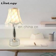 Classic Style Cloth Art Shade Hotel Bedside Table Lamp Modern Iron Base Desk Lamp thumbnail-3