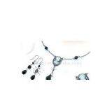 Sell Necklace thumbnail-1