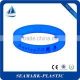 2016 Custom Logo Printed Glow in the Dark Silicone Wristbands thumbnail-1