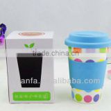 Customized ceram mug sets with blue silicone lid and Cup Sleeve